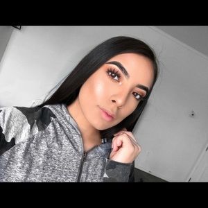 Meet your Posher, Perla